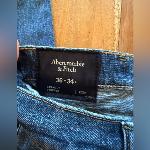 Abercrombie Men’s Straight Stretch Jean - Picture 4 of 4
